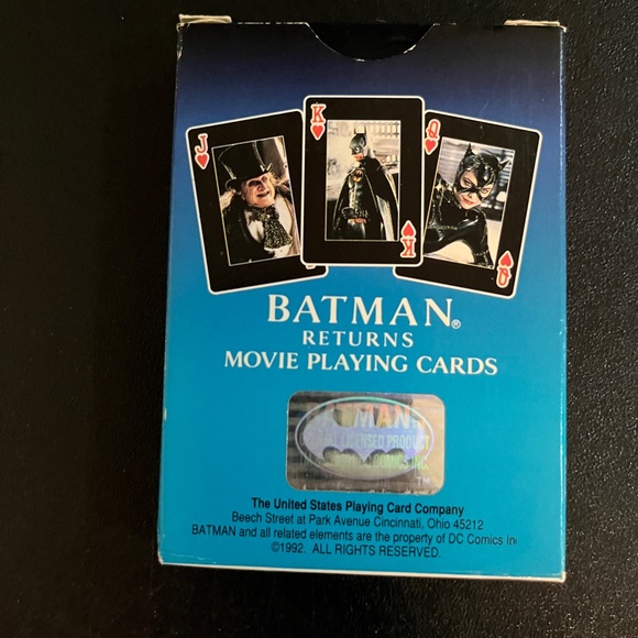 Batman Returns Playing Cards in Original Box - Picture 2 of 10